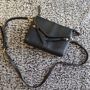 Crossbody, messenger bag.